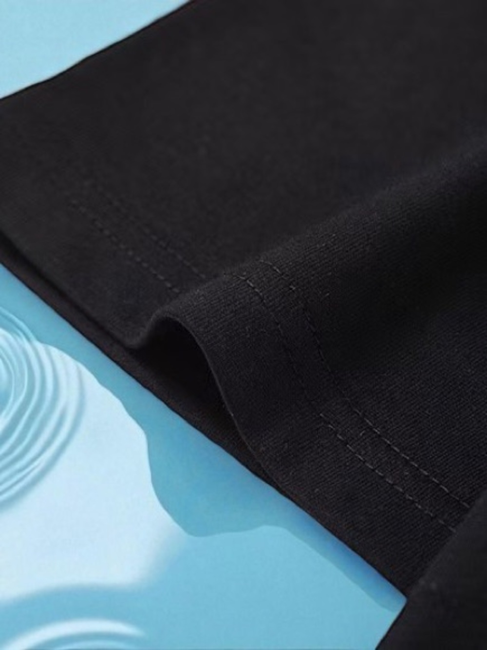 🎈Stussy Black Crewneck Tee - Logo Tag Detail - Picture 3 of 7